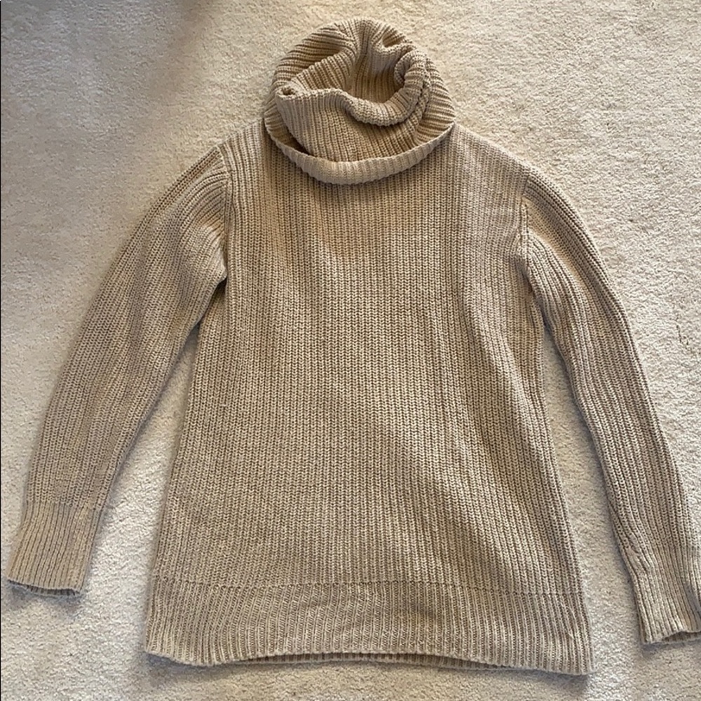 Tan wool turtle neck